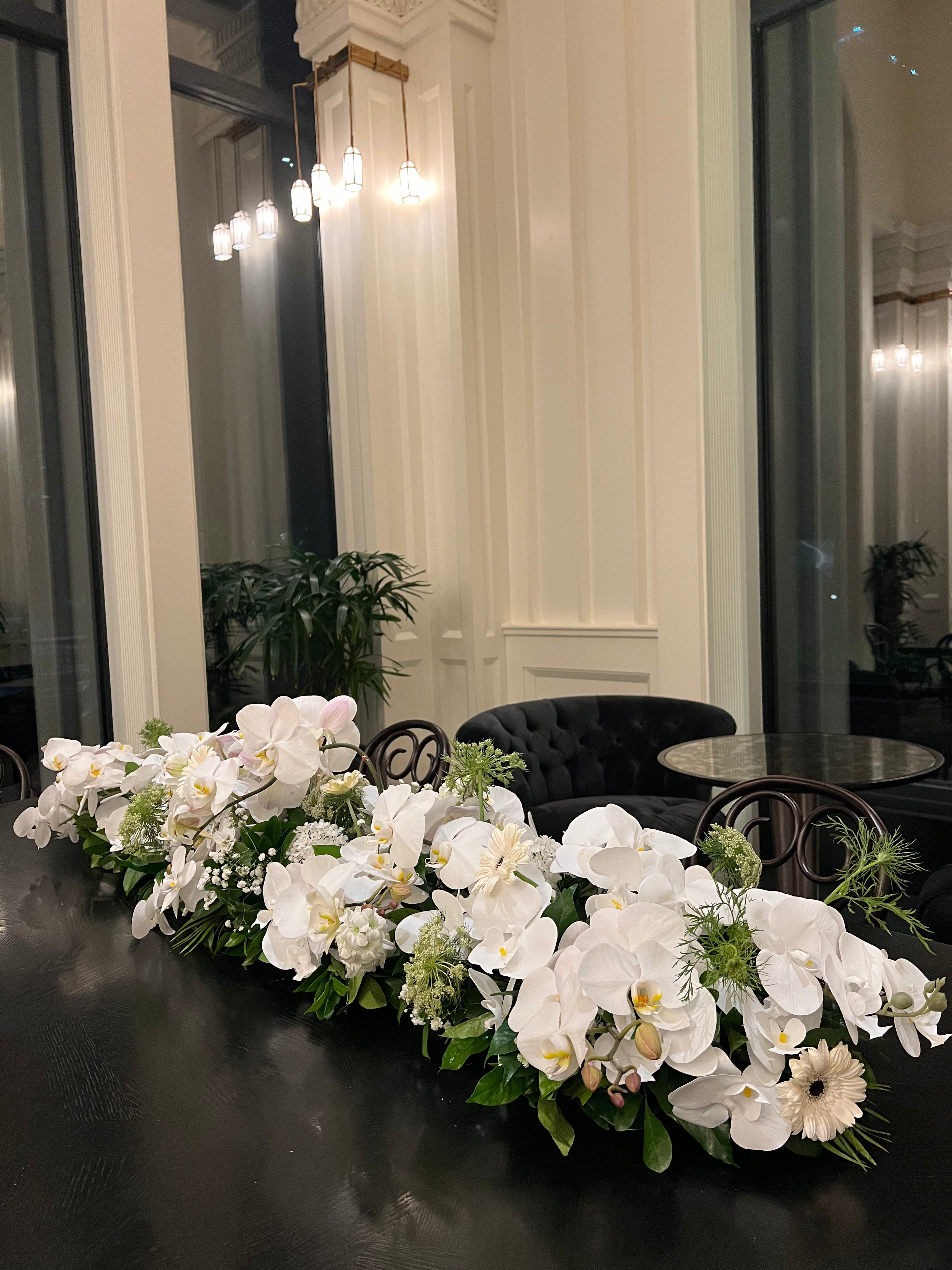 Brand Gathering Dinner Decoration