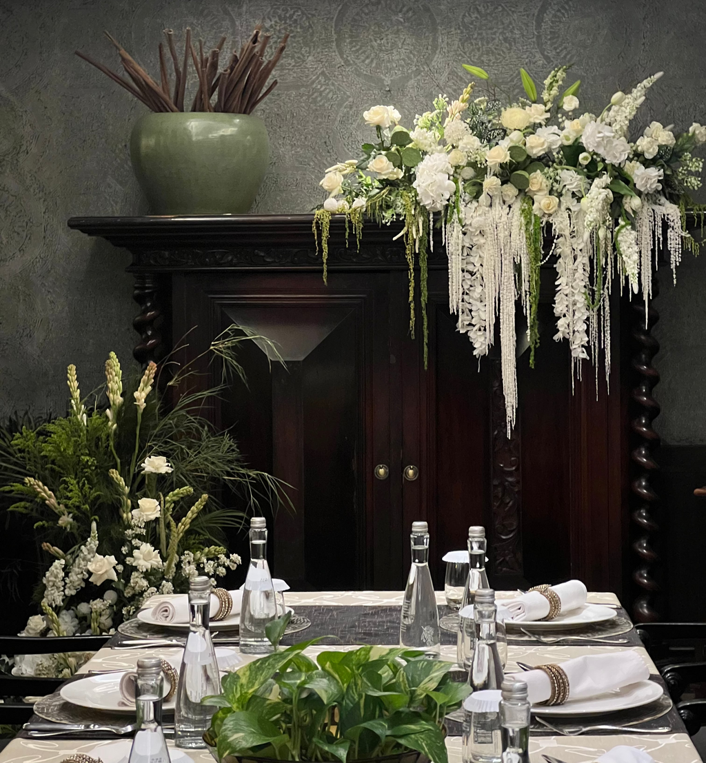 Intimate Gathering Room Decoration